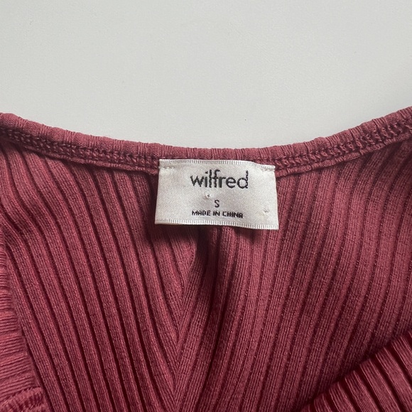 Aritzia Wilfred Annecy Bodysuit Contour Textured (Small- burgundy/ Maroon) - Picture 6 of 6